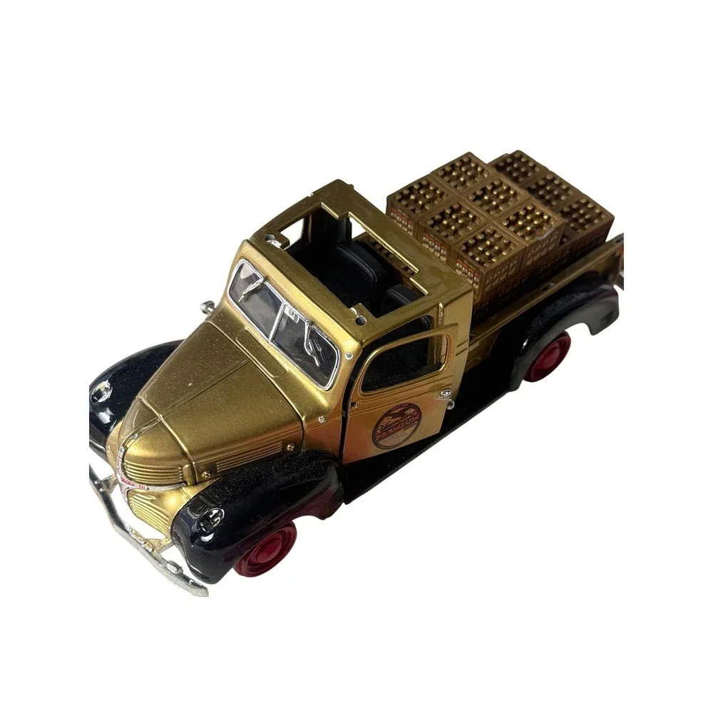 Yuengling Premium Beer Diecast Delivery Truck Gold Black Vintage Style Model